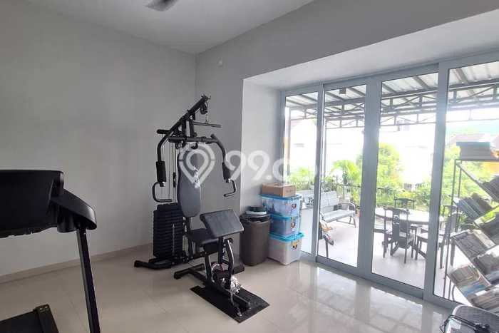 Rumah Strategis dengan 5 Kamar Tidur dan 5 Kamar Mandi di Kawasan Batam Centre, Batam Rumah Strategis dengan 5 Kamar Tidur dan 5 Kamar Mandi di Kawasan Batam Centre, Batam