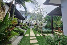 Rumah di Canggu, Badung, Luas 1200m2m² Bangunan 1500m2m² Rumah di Canggu, Badung, Luas 1200m2m² Bangunan 1500m2m²