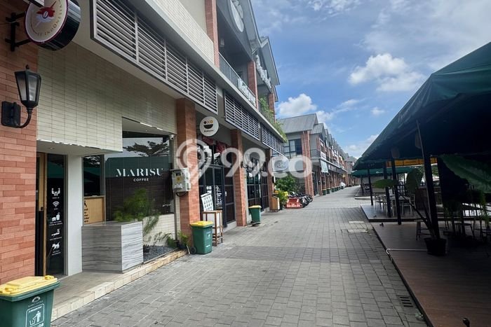Ruko Dijual di Jakarta Barat LT 63m2 & LB 126m2 Lokasi Terbaik! Ruko Dijual di Jakarta Barat LT 63m2 & LB 126m2 Lokasi Terbaik!
