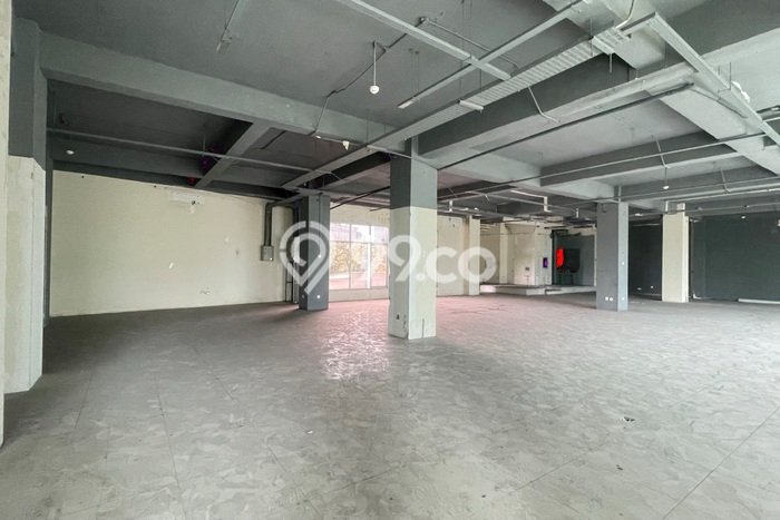 Unit Kantor Paling Strategis di Kebayoran Baru Jakarta Selatan dengan LB 2000m2 Unit Kantor Paling Strategis di Kebayoran Baru Jakarta Selatan dengan LB 2000m2