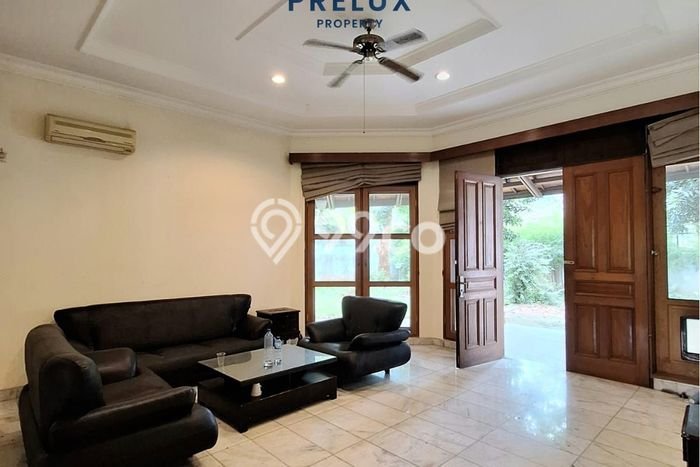 Rumah Luxury Modern Tanpa Renovasi di Kemang Jakarta Selatan Rumah Luxury Modern Tanpa Renovasi di Kemang Jakarta Selatan