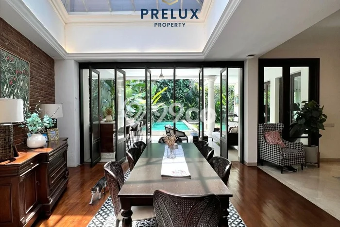 Ready to Use! Premium House LT 576m2 Desain Elegan di Bintaro Ready to Use! Premium House LT 576m2 Desain Elegan di Bintaro