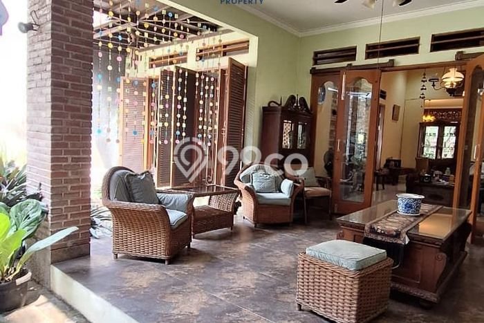 Jual Rumah Luas Elegan Dengan View Eksklusif di Tanah Kusir, Jakarta Selatan Jual Rumah Luas Elegan Dengan View Eksklusif di Tanah Kusir, Jakarta Selatan