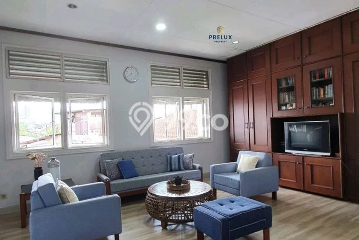 Siap Huni Hunian Elit 5 Kamar di Kebayoran Baru Dekat ke Mana Pun Siap Huni Hunian Elit 5 Kamar di Kebayoran Baru Dekat ke Mana Pun