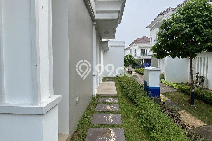 Jual Rumah Mewah Elegan Dengan View Eksklusif di Gading Serpong, Tangerang Jual Rumah Mewah Elegan Dengan View Eksklusif di Gading Serpong, Tangerang