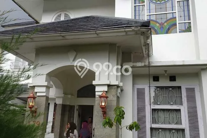 Jual Rumah Luas Megah Dengan View Cantik di Ciwaruga, Bandung Jual Rumah Luas Megah Dengan View Cantik di Ciwaruga, Bandung