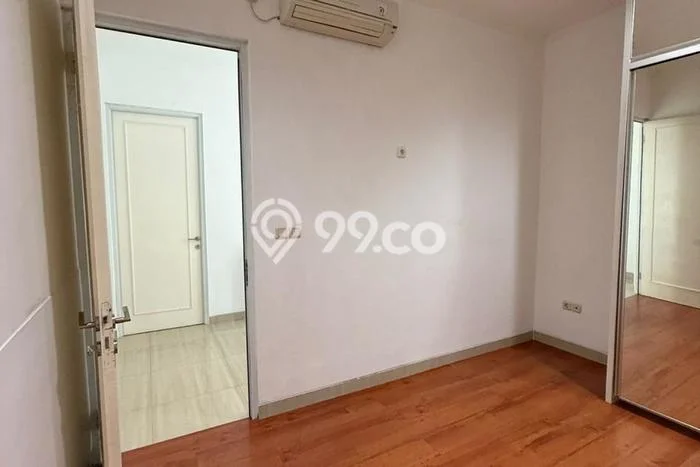 For Sale! Luxury House LT 160m2 Desain Elegan di Duta Garden For Sale! Luxury House LT 160m2 Desain Elegan di Duta Garden