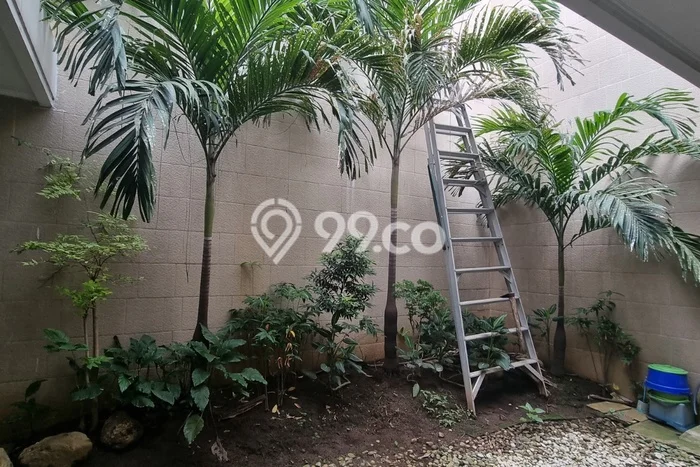Dijual Rumah Premium dengan Fasilitas Sekitar Lengkap di Sukolilo, Surabaya Dijual Rumah Premium dengan Fasilitas Sekitar Lengkap di Sukolilo, Surabaya