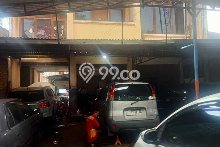 Ruko Dijual di Bandung LT 423m2 & LB 200m2 Lokasi Terbaik! Ruko Dijual di Bandung LT 423m2 & LB 200m2 Lokasi Terbaik!