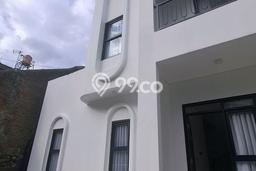 UNIT LANGKA! Rumah kawasan Setiabudi, 4 KT, Pemandangan Kota, LT 150m2m² LB 200m2m² UNIT LANGKA! Rumah kawasan Setiabudi, 4 KT, Pemandangan Kota, LT 150m2m² LB 200m2m²