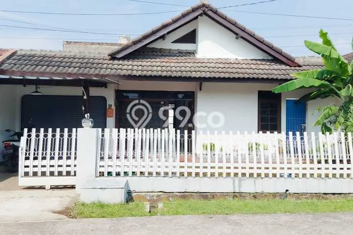 Lokasi terbaik! Rumah siap huni dikontrakkan di Arcamanik LB 100m2 Lokasi terbaik! Rumah siap huni dikontrakkan di Arcamanik LB 100m2