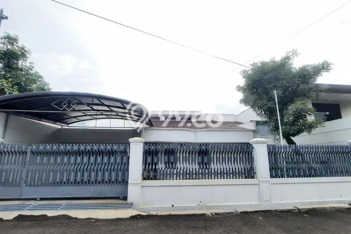 Rumah sewa siap pakai 5 Kamar Tidur di Buah Batu, Bandung Rumah sewa siap pakai 5 Kamar Tidur di Buah Batu, Bandung
