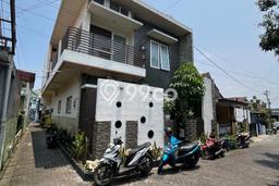 Kesempatan Emas Memiliki Rumah LT 85m2m² / LB 170m2m² di Pusat Kota Blimbing, Malang Kesempatan Emas Memiliki Rumah LT 85m2m² / LB 170m2m² di Pusat Kota Blimbing, Malang