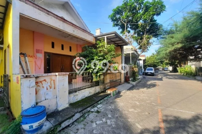 For Sale Rumah 3 Kamar Lokasi Strategis Bagus dan Strategis di Rungkut For Sale Rumah 3 Kamar Lokasi Strategis Bagus dan Strategis di Rungkut