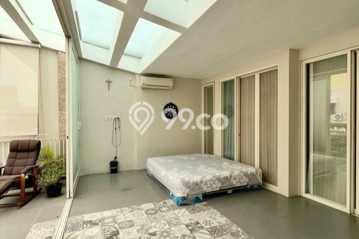 Hunian Cantik Minimalis Lb 200m2 di Tambaksari, Surabaya Hunian Cantik Minimalis Lb 200m2 di Tambaksari, Surabaya
