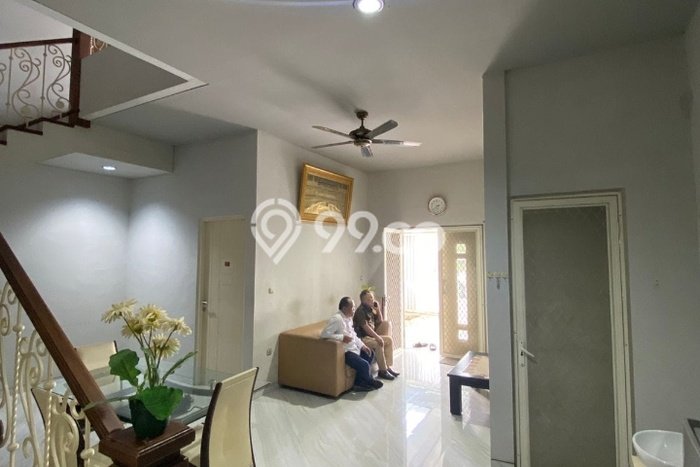 Dijual Rumah Strategis Bagus Punya 3 KT di Rungkut Surabaya SHM Dijual Rumah Strategis Bagus Punya 3 KT di Rungkut Surabaya SHM