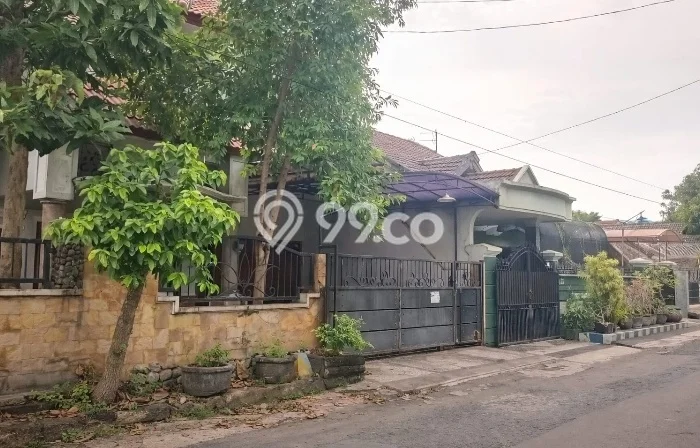 For Sale! Luxury House LT 302m2 Desain Elegan di Sidoarjo For Sale! Luxury House LT 302m2 Desain Elegan di Sidoarjo