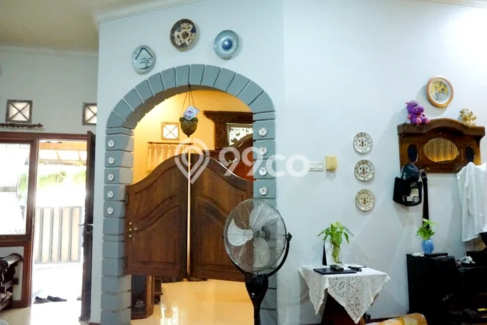 Rumah Strategis Modern Lb 100m2 di Jambangan, Surabaya Rumah Strategis Modern Lb 100m2 di Jambangan, Surabaya