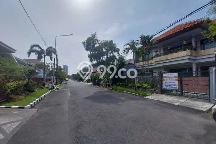 Rumah Mewah Dijual LT 287m2 di Wonocolo, Surabaya Rumah Mewah Dijual LT 287m2 di Wonocolo, Surabaya