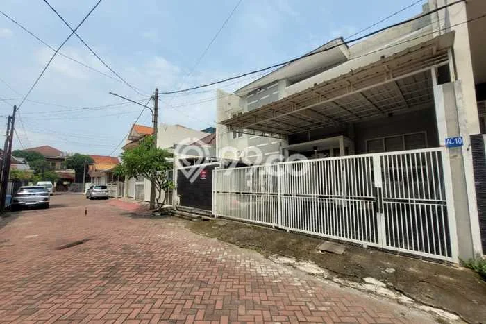 Rumah Modern Minimalis 3 Kamar Siap Huni di Tenggilis Mejoyo Rumah Modern Minimalis 3 Kamar Siap Huni di Tenggilis Mejoyo
