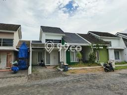 Rumah Modern 2 KT di Menganti Surabaya Unfurnished Rumah Modern 2 KT di Menganti Surabaya Unfurnished