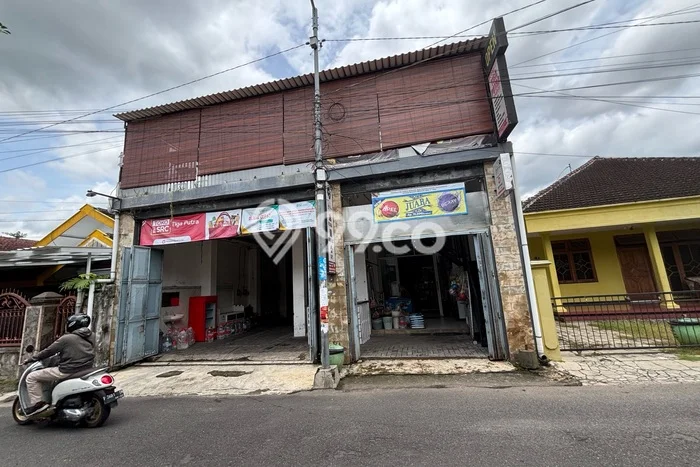 Dijual Cepat Rumah Favorit Siap Huni LB 455m2 di Kaliwates, Jember Dijual Cepat Rumah Favorit Siap Huni LB 455m2 di Kaliwates, Jember