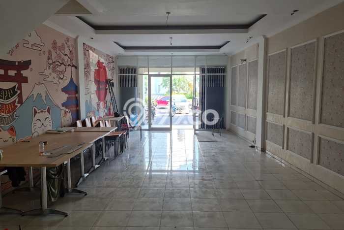 Area Strategis! Disewakan Ruko Lokasi Wiyung, Surabaya Cocok untuk Bisnis Area Strategis! Disewakan Ruko Lokasi Wiyung, Surabaya Cocok untuk Bisnis
