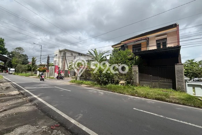 Dijual Cepat Rumah Favorit Siap Huni LB 220m2 di Sumbersari, Jember Dijual Cepat Rumah Favorit Siap Huni LB 220m2 di Sumbersari, Jember