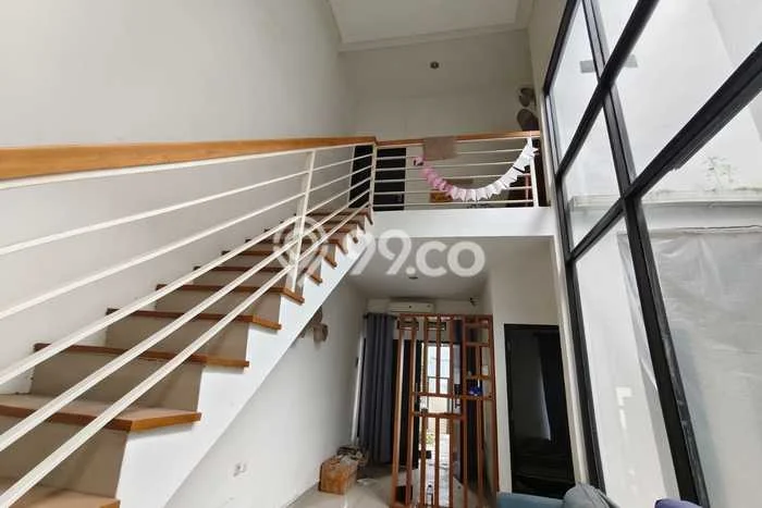 For Sale Rumah 4 Kamar Lokasi Ideal Bagus dan Strategis di Rungkut For Sale Rumah 4 Kamar Lokasi Ideal Bagus dan Strategis di Rungkut