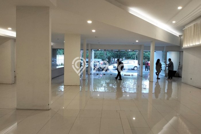 Jual Kantor Kawasan Jemursari, Luas 680m2m², Area Berkembang, Mainroad Jual Kantor Kawasan Jemursari, Luas 680m2m², Area Berkembang, Mainroad