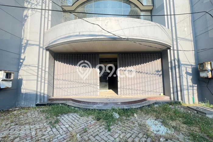 INVESTASI POTENSIAL! Ruko di Surabaya Kota, Luas 800m2m², Kawasan Bisnis INVESTASI POTENSIAL! Ruko di Surabaya Kota, Luas 800m2m², Kawasan Bisnis
