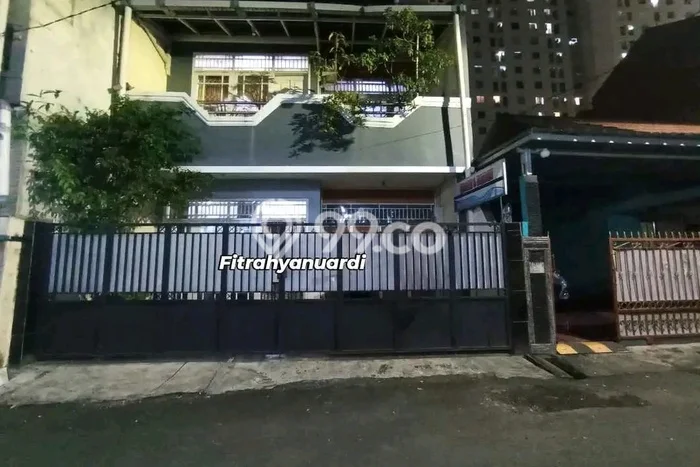 Dijual Rumah 4 Kamar Lokasi Ideal Nyaman dan Strategis di Jatinegara Dijual Rumah 4 Kamar Lokasi Ideal Nyaman dan Strategis di Jatinegara