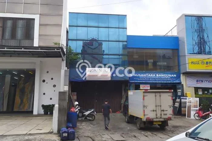 Ruko Dijual di Jakarta Pusat LT 160m2 & LB 270m2 Lokasi Terbaik! Ruko Dijual di Jakarta Pusat LT 160m2 & LB 270m2 Lokasi Terbaik!