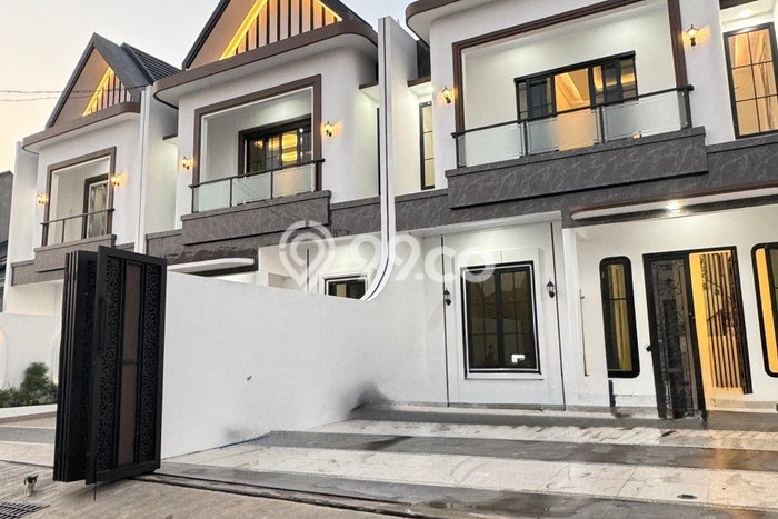 Rumah Mewah Siap Huni LT 155m2 di Jagakarsa, Jakarta Selatan Rumah Mewah Siap Huni LT 155m2 di Jagakarsa, Jakarta Selatan