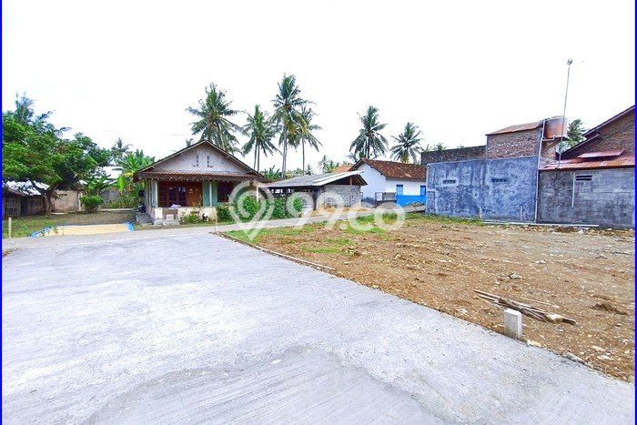 For Sale Rumah 2 Kamar Lokasi Ideal Nyaman dan Strategis di Pengasih For Sale Rumah 2 Kamar Lokasi Ideal Nyaman dan Strategis di Pengasih