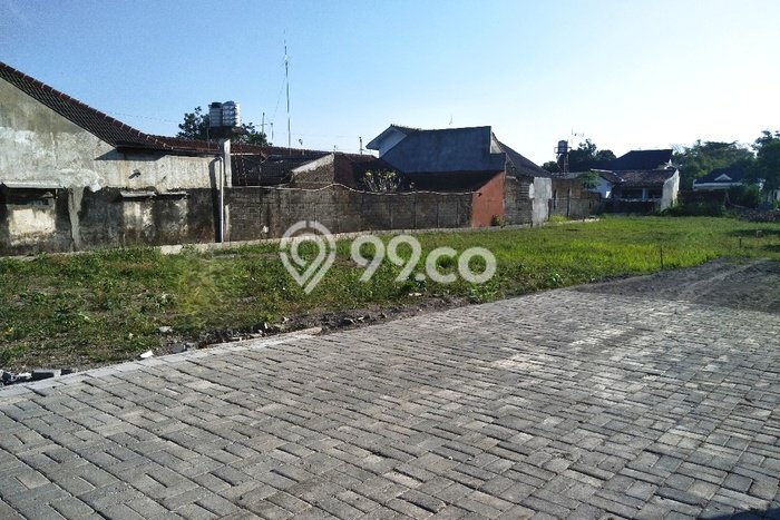 Lahan Dijual Lokasi Sleman, Sleman dengan Luas Tanah 221m2 dan Status SHM Lahan Dijual Lokasi Sleman, Sleman dengan Luas Tanah 221m2 dan Status SHM