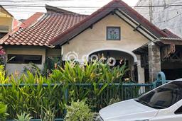 Hunian Cantik Modern Lb 180m2 di Sukolilo, Surabaya Hunian Cantik Modern Lb 180m2 di Sukolilo, Surabaya