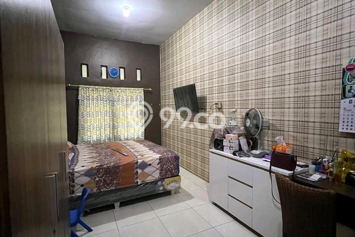 Rumah Modern Cantik 4 Kamar Bisa Langsung Pindah di Wiyung Rumah Modern Cantik 4 Kamar Bisa Langsung Pindah di Wiyung