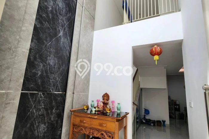 Hunian Elit LB 212m2 Siap Huni Desain Elegan di Margomulyo, Surabaya Hunian Elit LB 212m2 Siap Huni Desain Elegan di Margomulyo, Surabaya
