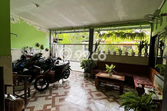Rumah Modern Cantik 4 Kamar Bisa Langsung Pindah di Wiyung Rumah Modern Cantik 4 Kamar Bisa Langsung Pindah di Wiyung