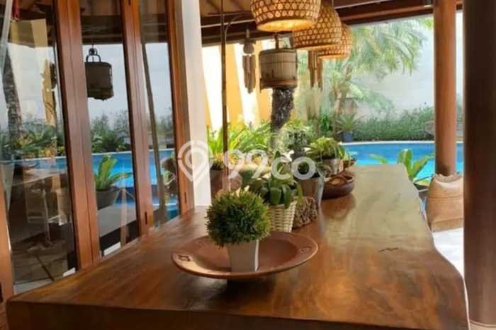 Hunian Mewah LB 450m2 Siap Huni Desain Elegan di Sektor 6 - Bintaro, Tangerang Selatan Hunian Mewah LB 450m2 Siap Huni Desain Elegan di Sektor 6 - Bintaro, Tangerang Selatan