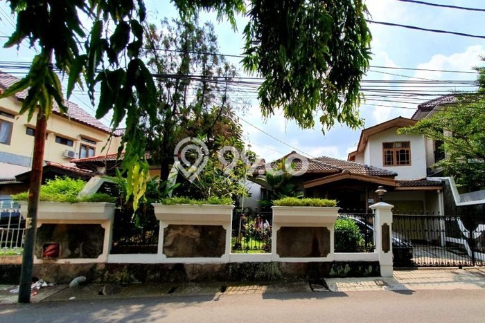 For Sale! Luxury House LT 364m2 Desain Modern di Pejaten For Sale! Luxury House LT 364m2 Desain Modern di Pejaten