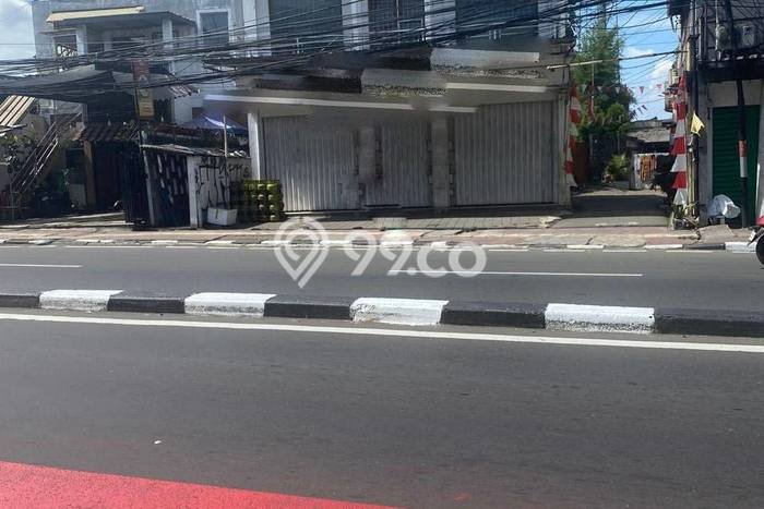 For Rent Ruko di Pasar Rebo, Luas 252m², Lokasi Bisnis For Rent Ruko di Pasar Rebo, Luas 252m², Lokasi Bisnis