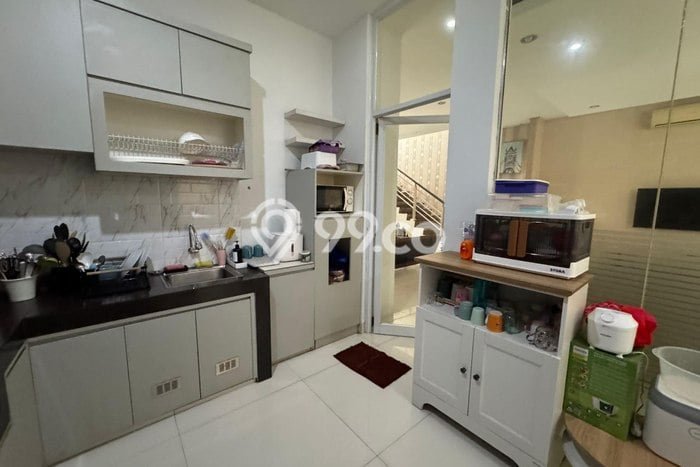 Hunian Mewah LB 200m2 Siap Huni Desain Elegan di Summarecon Bekasi, Bekasi Hunian Mewah LB 200m2 Siap Huni Desain Elegan di Summarecon Bekasi, Bekasi