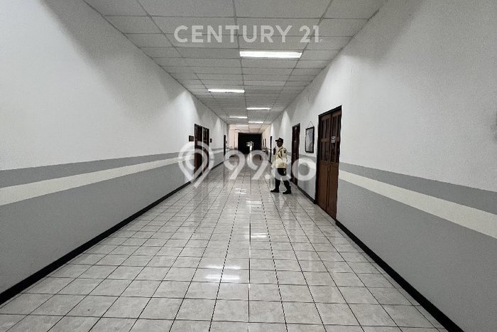 Untuk Dijual! Kantor di Cikarang Bekasi LT 9253m2 / LB 4608m2 Kawasan Strategis Untuk Dijual! Kantor di Cikarang Bekasi LT 9253m2 / LB 4608m2 Kawasan Strategis