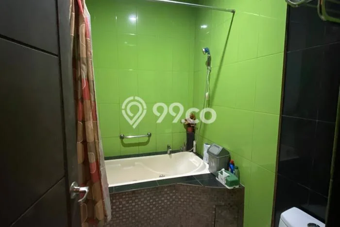 Rumah Luas Asri 5 KT Siap Pakai di Jababeka Bekasi Rumah Luas Asri 5 KT Siap Pakai di Jababeka Bekasi