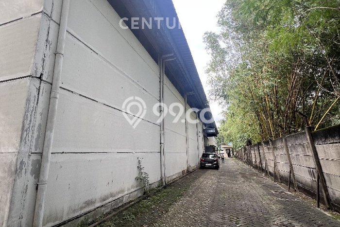 Disewakan Gudang di Kawasan Ramai Cikarang Luas 2430m2 Disewakan Gudang di Kawasan Ramai Cikarang Luas 2430m2