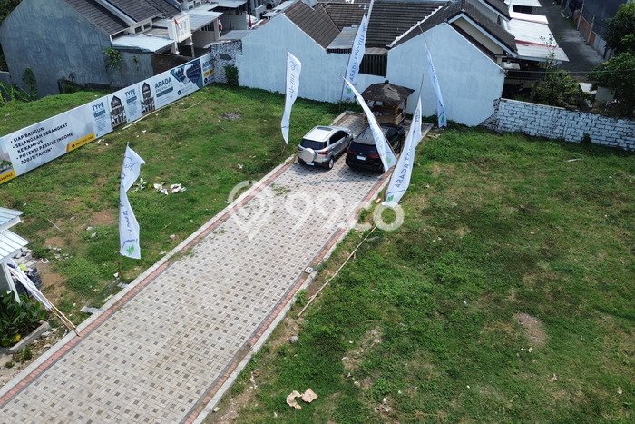 Dijual Kost Strategis di Lowokwaru, Malang 10 KT, 10 KM, Luas Bangunan 121m2 Dijual Kost Strategis di Lowokwaru, Malang 10 KT, 10 KM, Luas Bangunan 121m2