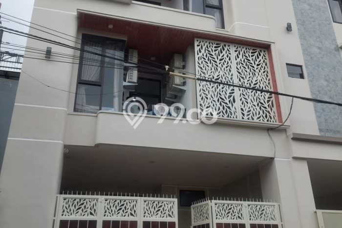Kos-kosan Dijual di Blimbing, Malang, 16 KT, 17 KM, Bangunan 270m2 Kos-kosan Dijual di Blimbing, Malang, 16 KT, 17 KM, Bangunan 270m2