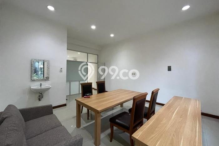 KAWASAN KOMERSIAL! Ruko For Rent di Pondok Indah, Luas 450m², Lokasi Strategis KAWASAN KOMERSIAL! Ruko For Rent di Pondok Indah, Luas 450m², Lokasi Strategis